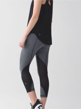 Lululemon run inspire crop ll leggings gray space dye women’s 4 capris stripe